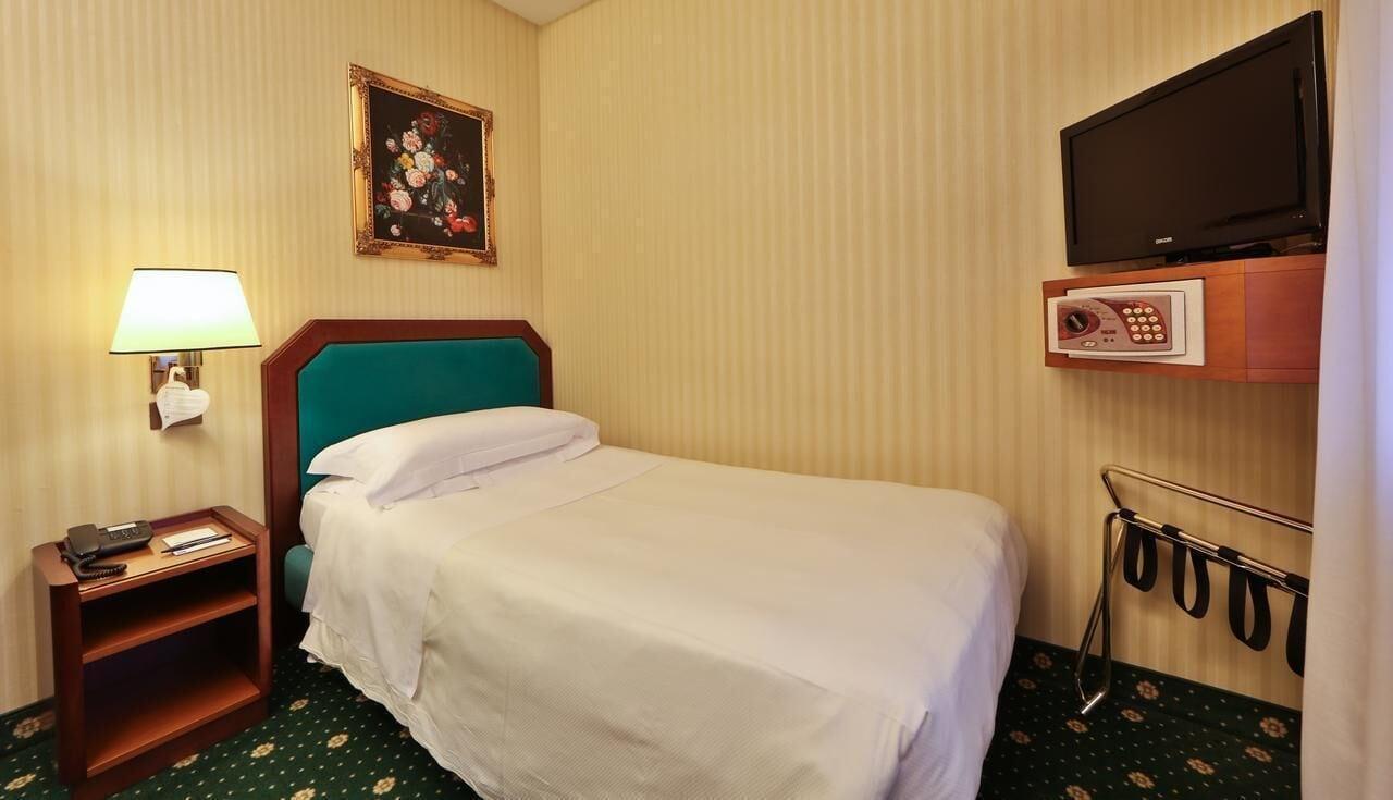 Hotel Astoria Sure Hotel Collection By Best Western Milano Esterno foto