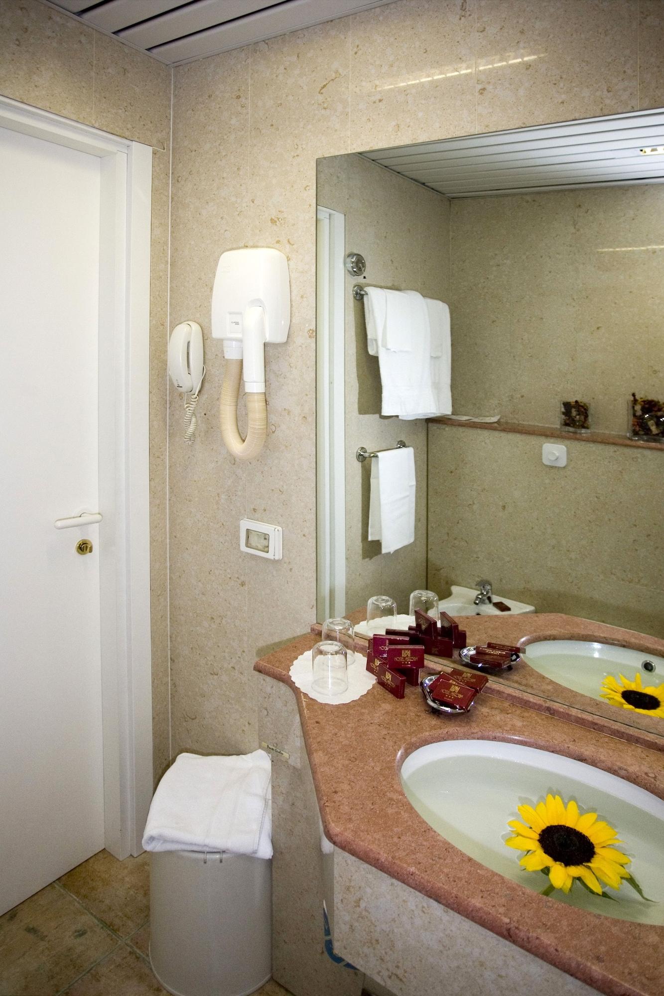 Hotel Astoria Sure Hotel Collection By Best Western Milano Esterno foto