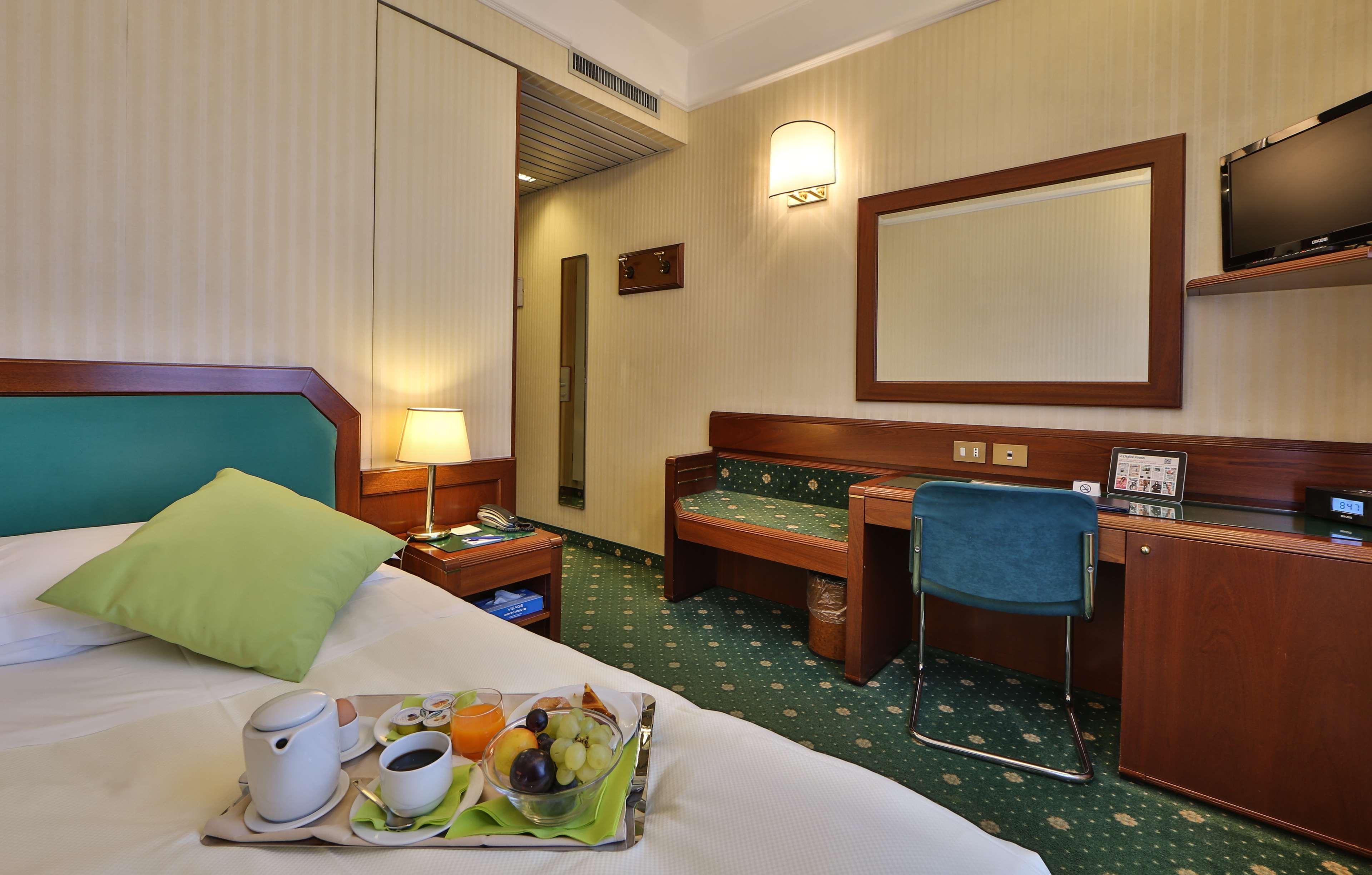 Hotel Astoria Sure Hotel Collection By Best Western Milano Esterno foto